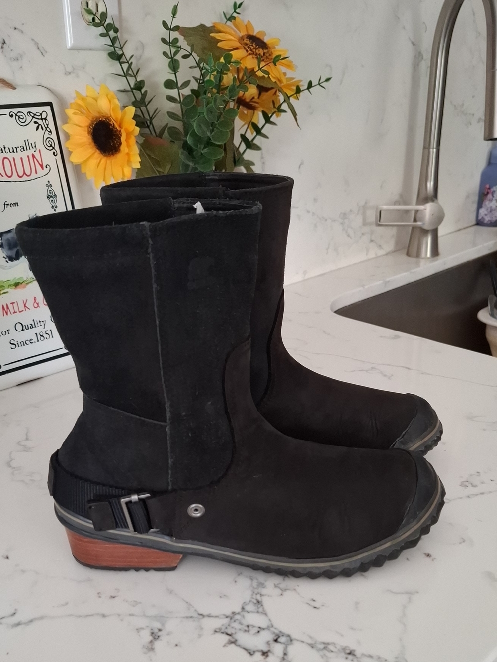 Sorel Womens Black Suede Mid-Calf Heeled Boots